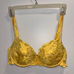 Y2K 2003 Victoria's Secret Yellow Sunny Lace Wired Bra